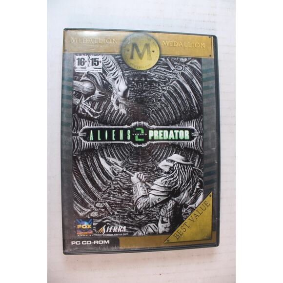 Aliens Versus vs Predator 2 (PC Sierra Games 2001) Authentic, nice - Picture 1 of 8